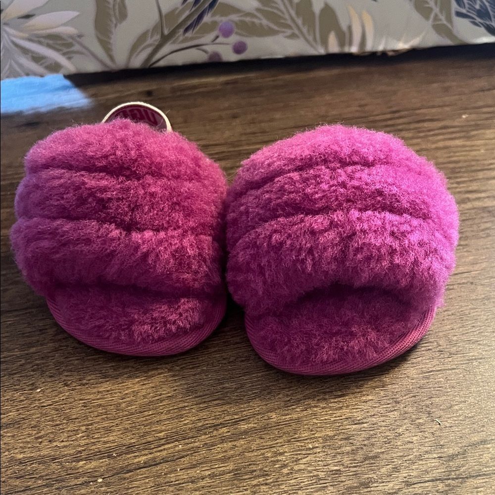 UGG Fuzzy Magenta Kids Slippers
